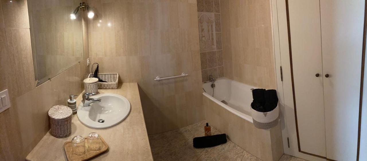 Le Chai De La Rose Spa Et Seances Bien Etre Дуе-ла-Фонтен Екстер'єр фото